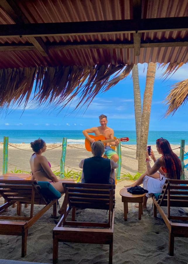 Palmario Hostal Guachaca Ngoại thất bức ảnh