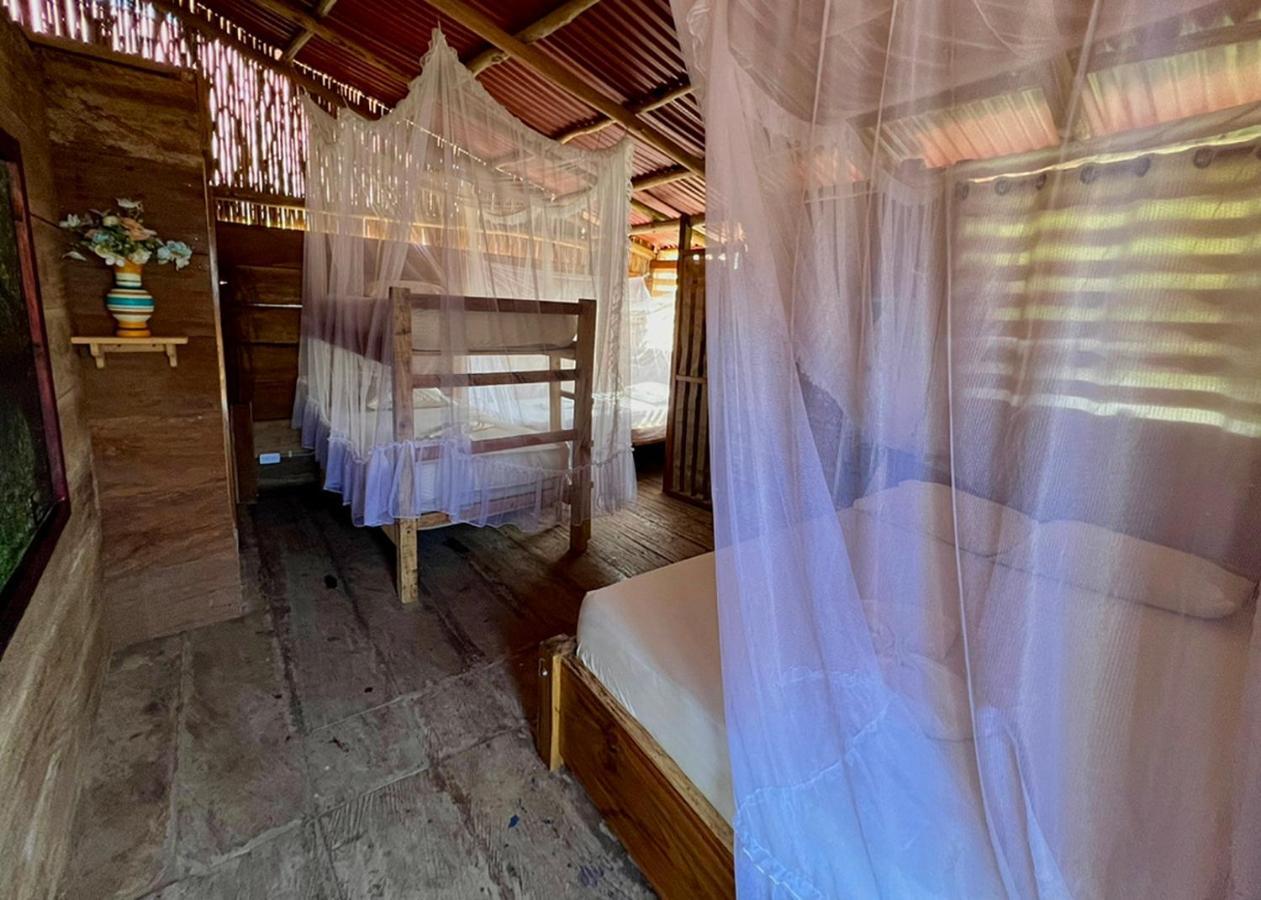 Palmario Hostal Guachaca Ngoại thất bức ảnh